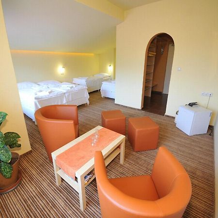 Hotel Cingov Slovensky Raj Spišská Nová Ves Esterno foto