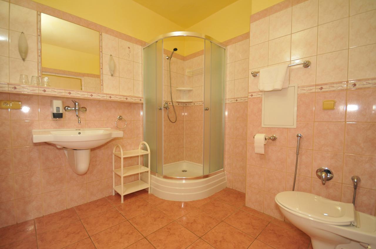 Hotel Cingov Slovensky Raj Spišská Nová Ves Esterno foto